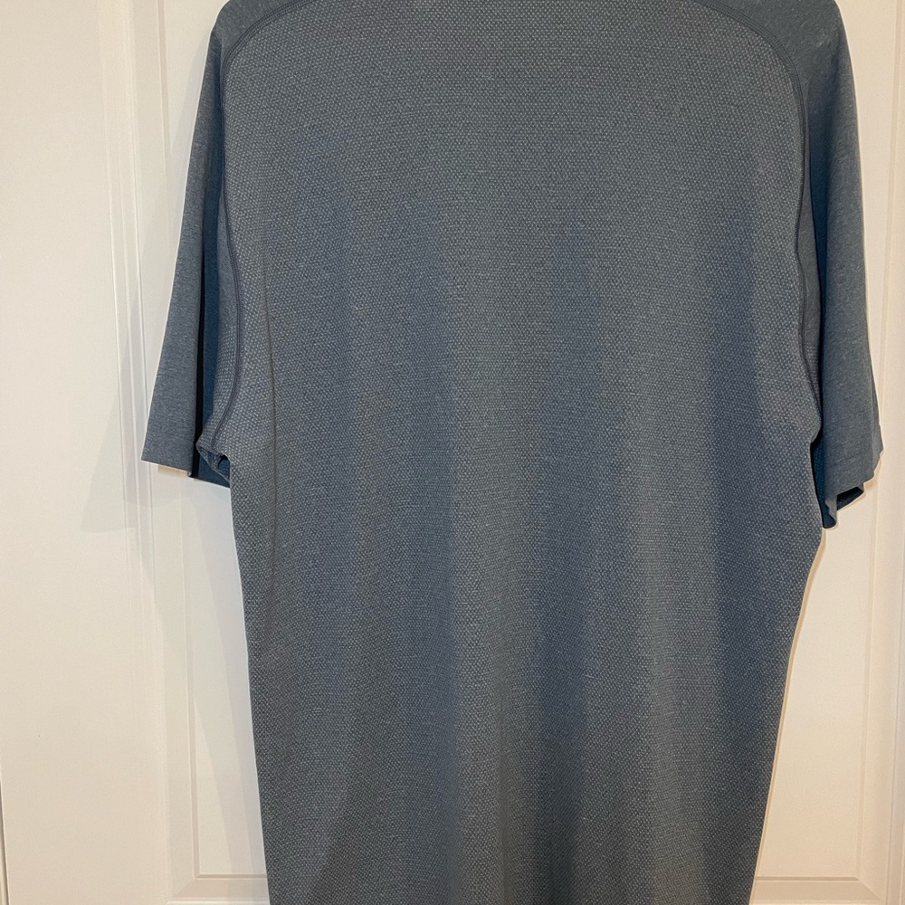 Lululemon Set of Two Blue T-Shirts Men’s XL - Picture 12 of 13